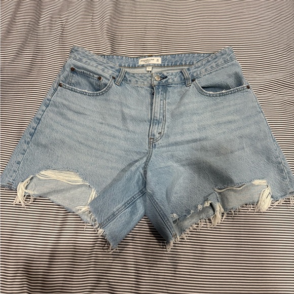 Curve Love High Rise Loose Short - Picture 3 of 4